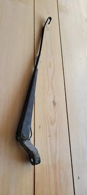 Brazo limpiaparabrisas trasero Mitsubishi Expo Eagle Summit Wagon 1992 93 94 95 96 Foto 1 de 4