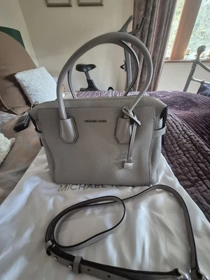 Michael Kors Mercer Bag Grey Excellent Condition - Image 1 of 4