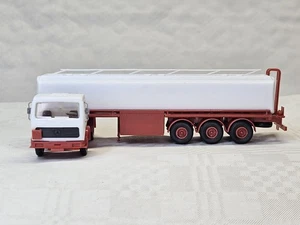 ROCO 1851 H0 MERCEDES-BENZ NG AUTOARTICOLATO CISTERNA BIANCO ROSSO CAMION D'EPOCA MODELLO  - Foto 1 di 10