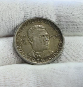 1946 Booker T. Washington Commemorative 50c XF (Toned) - Picture 1 of 2