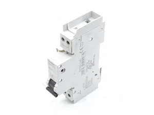 SIEMENS 5ST3031-0HG CIRCUIT BREAKER - Picture 1 of 3