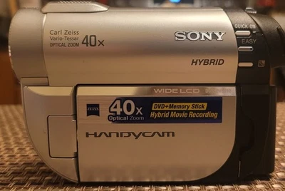Sony Handycam DCR-DVD610 Camcorder 40x Hybrid Carl Zeiss NOT Tested Camera - Image 1 of 4
