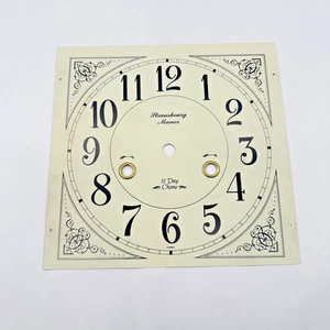 Zifferblatt aus Metall.  8" breit x 7 3/4" hoch.  (3212) - Bild 1 von 6