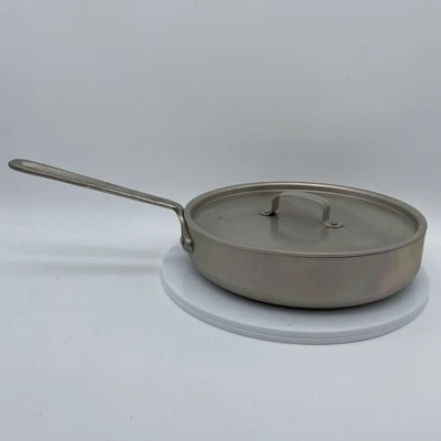 EUC Mirro Heavy Aluminum Non-Stick 10" Skillet / Fry Pan with Lid (HEAVY DUTY) - Image 1 of 4