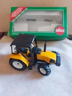 SIKU FARMER 2867 RENAULT CERES 95X TRATTORE Scala 1:32  CON SCATOLA (3121) - Immagine 1 di 4