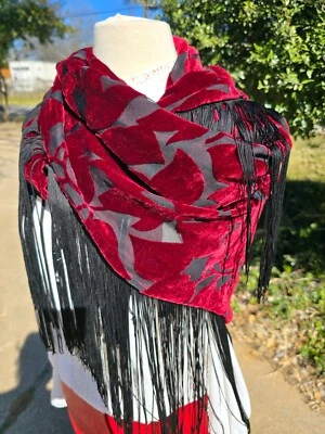 Bufanda envolvente chal con flecos de terciopelo The J. Peterman Burn Foto 1 de 4