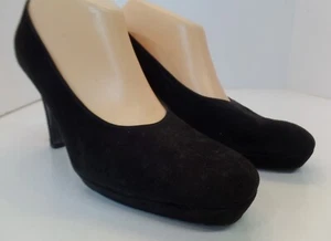  FENDI Made In Italy Black Suede Leather Pumps 4" Heels Sz 9 Timeless Classics - Picture 1 of 11
