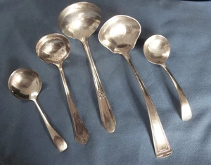 5 Vintage Silver Plate Gravy & Sauce Ladles 2 Large 1 Medium 2 Small - Picture 1 of 6