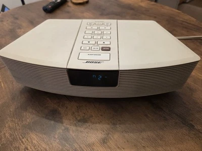 Bose AWR1-1W Acoustic Wave Clock Radio - Image 1 of 4