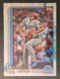 2025 Topps Series 2 Kirby Yates Holo Foil Parallel #397 - Bild 1 von 2