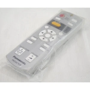 Neu in Verpackung Panasonic Projektor Fernbedienung für Modelle PT-F100U & PT-F200U | N2QAYB000154 - Bild 1 von 2