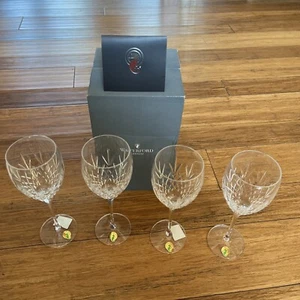 Waterford Plaza Copas S/4 VERRE COPAS DE VINO Juego 4 NUEVO EN B0X 10" H - Imagen 1 de 13