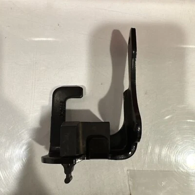 Chrysler Pacifica 2017-2024 puerta corredera eléctrica trasera derecha soporte abierto OEM Foto 1 de 4