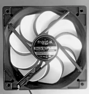 Fractal Design Silent Series LT 120mm 3 Pin PC Case Fan 12V 0.16A DF1202512SELN - Picture 1 of 2