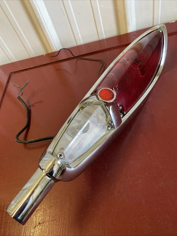 NASH RAMBLER 1956 1957 CARRO PERSONALIZADO CROSS COUNTRY LUZ TRASERA CONJUNTO DE LÁMPARA Foto 1 de 4