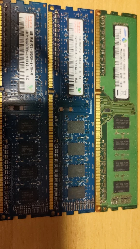 RAM MEMORY 2G + 2x1G - Image 1 of 1