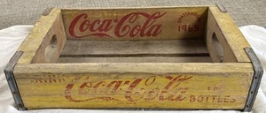 Cassa porta bibite in legno Coca Cola vintage giallo Chattanooga 1965 - Foto 1 di 7