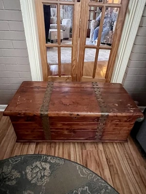 "Cofre de cedro rojo Acme de colección principios de 1900 con accesorios y correas de latón 39x18x15""" Foto 1 de 4