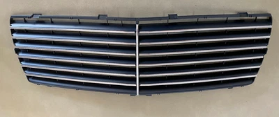 Mercedes-Benz Radiator Grille - 140-888-03-23 - For MBZ S320, S350, S420 & More - Image 1 of 4