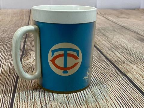 VTG 70s 80s Thermo-Serv Minnesota Twins Blue White Plastic Coffee Mug Cup Promo Cover