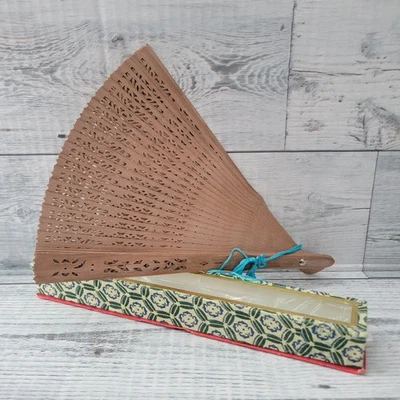Vintage Chinês Ventilador de Madeira Borboletas Padrão de Rolagem Floral com Caixa - Imagem 1 de 4