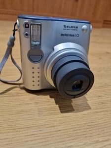 Fujifilm Instax Mini 10 Instant Camera Silver Fujinon Lens 60mm , See Descriptio - Picture 1 of 10