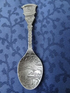 CUCHARA DE COLECCIONISTA DE PELTRE VANCOUVER CANADÁ. Muy ornamentado. - Imagen 1 de 6