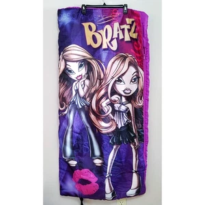 MGA Entertainment Bratz Dolls Childs Purple Sleeping Bag Size 52" x 52" - Imagen 1 de 3