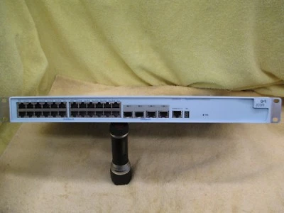 3Com  3CR17561-91 SuperStack 3 Switch 4500, Managed Switch, 26 ports - Image 1 of 4