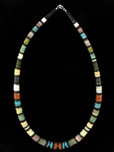 Collar Heishi Graduado Multicolor 20" Por Gerard & Mary L. Calabaza - Imagen 1 de 2