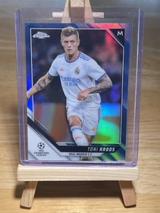 2021-22 Topps Chrome UCL Toni Kroos #8 Blue Refractor /150 - Bild 1 von 2