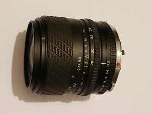 Sigma UC Zoom 28-70mm 1:3.5-4.5 Zoom SLR Camera Lens + Carry Case Worldwide Post - Picture 1 of 8