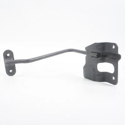 2014 - 2017 Mercedes-Benz E350 E400 E550 Radiator Support Panel Brace Part  - Image 1 of 4