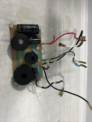 Vienna Acoustics crossover  - Image 1 of 4