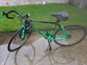 Kent 700 RoadTech Bicycle Frame Med. 26" Wheels Bike Green/Black (Read) #5 - Picture 1 of 12