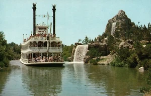 C-9 Mark Twain Steamboat Rivers America Disneyland Disney Amusement Pk Postcard - Picture 1 of 2