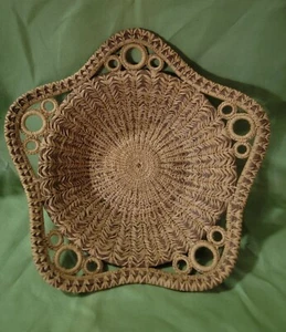 vintage woven Pine Needle STAR Serving Tray Dish basket - Picture 1 of 5