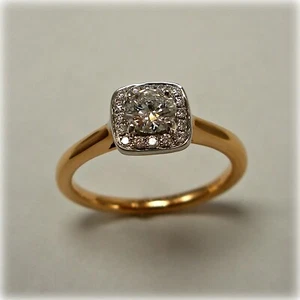 Anillo de compromiso redondo de diamantes simulados de 0,75 quilates de oro amarillo macizo de 14 quilates talla 6 7 - Imagen 1 de 7