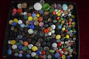 200 pcs LOT OLD CZECH RARE VINTAGE GLASS BUTTONS 1930´s ART-DECO - Picture 1 of 2