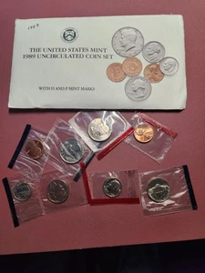 1989 P and D Quarters Dimes Nickels Cents in Mint Cello Uncirculated - Picture 1 of 2
