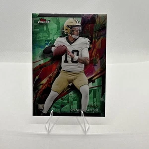 2024 Topps Finest - Common Spencer Rattler #64 refractor verde/75 (RC) - Imagen 1 de 3