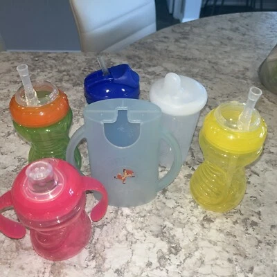 Lote de 6 tazas para bebés pequeños Nuby, elección de los padres, Playtex y soporte Foto 1 de 4