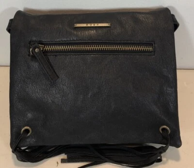 Bolso de mano Roxy de cuero vegano pequeño negro bandolera con flecos Foto 1 de 4