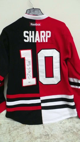 PATRICK SHARP #10 BLACK HAWKS NHL HOCKEY SIGNED JERSEY SIZE XL 60210-2  (JR) Cover