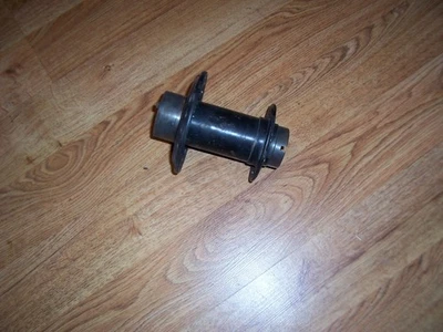 buje trasero triumph 650 tr6 bonneville Foto 1 de 3