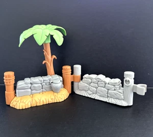 Fisher Price Little People 2005 Nativity Pieces Stone Fence/Walls 1 w/Palm Tree - Picture 1 of 12