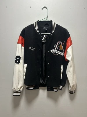 Chaqueta estilo Letterman New Look Only Members para mujer talla grande Foto 1 de 4
