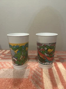 TEENAGE MUTANT NINJA TURTLES (1990) - Lot (2) Different Burger King Plastic Cups - Picture 1 of 5