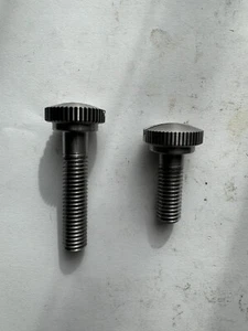 Tornillos moleteados Zündapp KS 600 revestimiento de carburador - Imagen 1 de 1