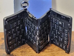 Palm Pilot Portable Folding Keyboard P10713U - Photo 1/11